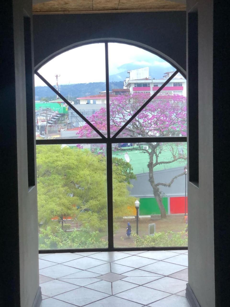 Backpackers Airport Hostel Alajuela