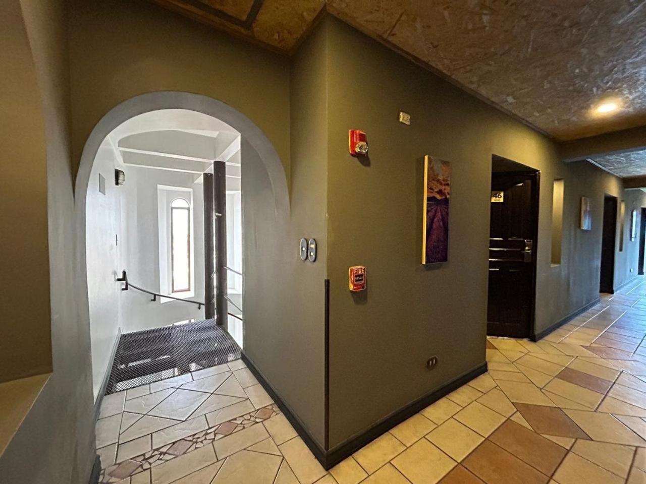 Backpackers Airport Hostel *