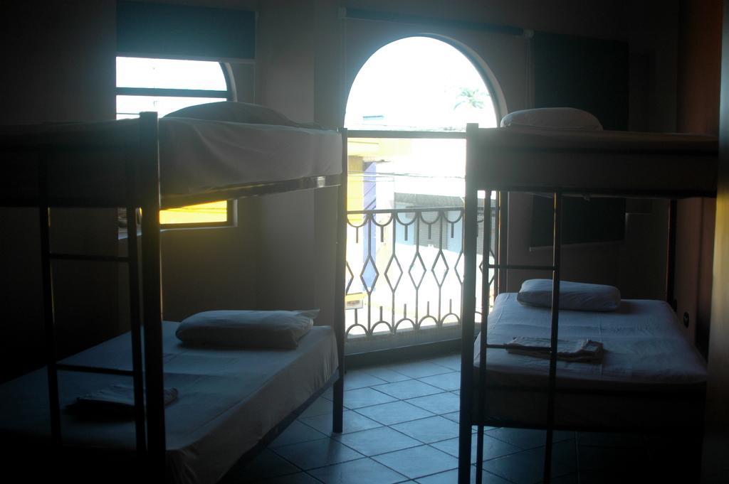 Backpackers Airport *