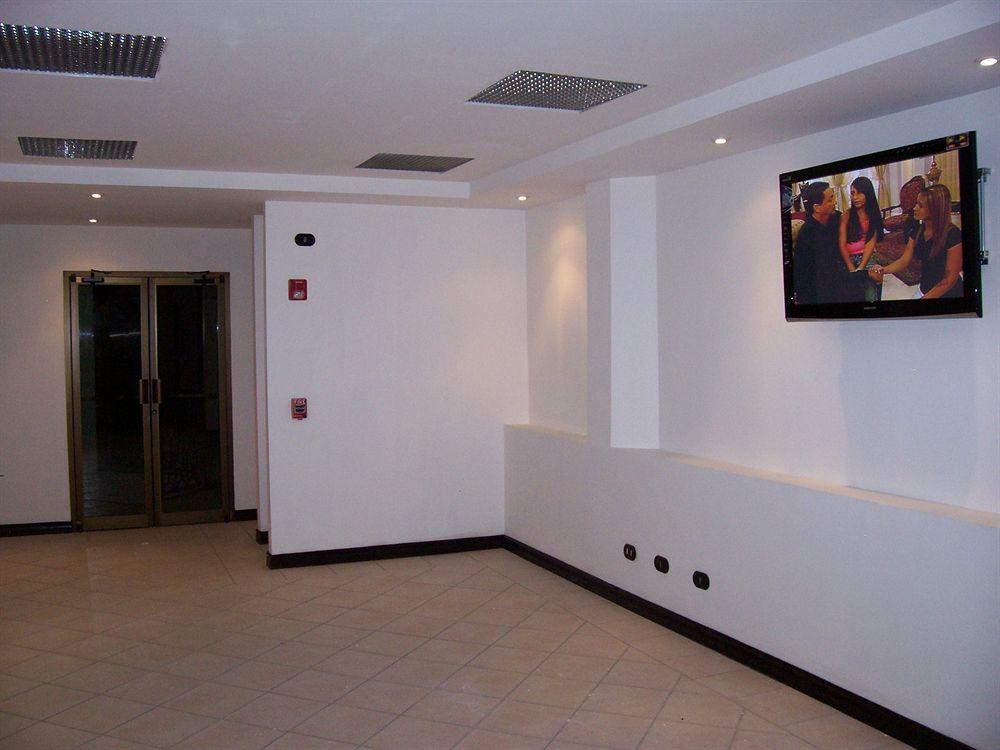 Backpackers Airport Hostel